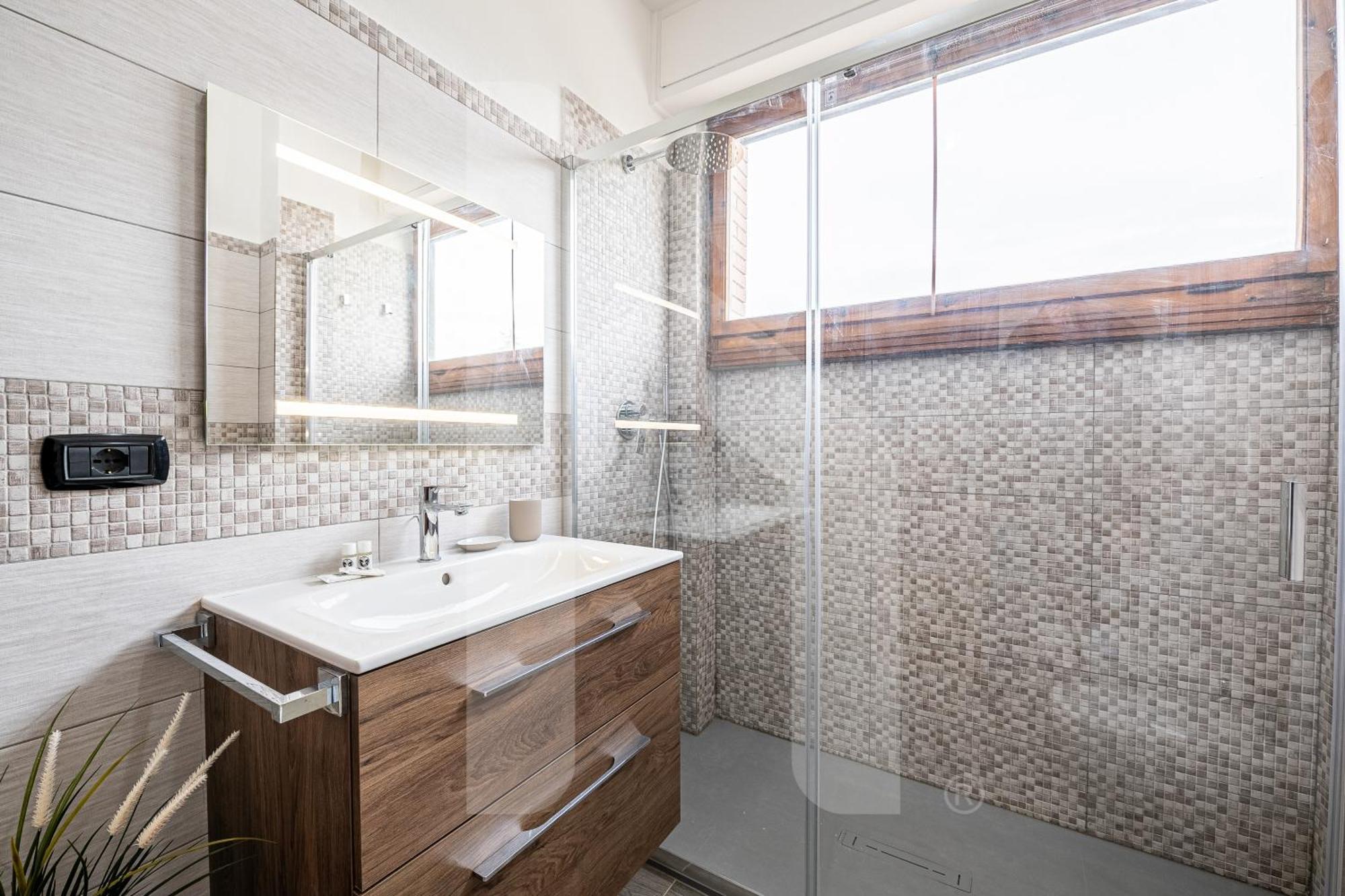 Homiday - Pisa - Elegant Apartment- 3 Camere 2 Bagni ภายนอก รูปภาพ