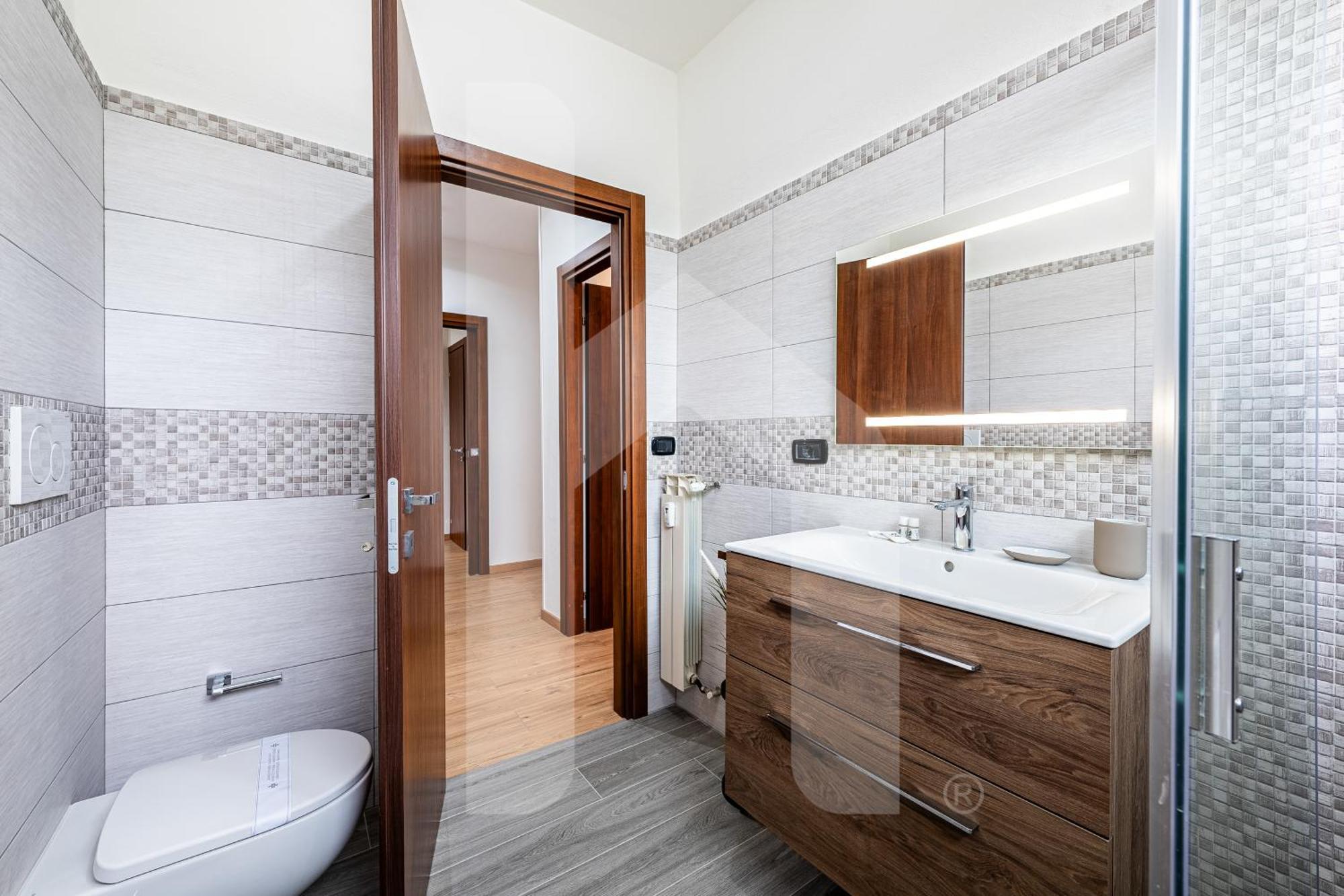 Homiday - Pisa - Elegant Apartment- 3 Camere 2 Bagni ภายนอก รูปภาพ