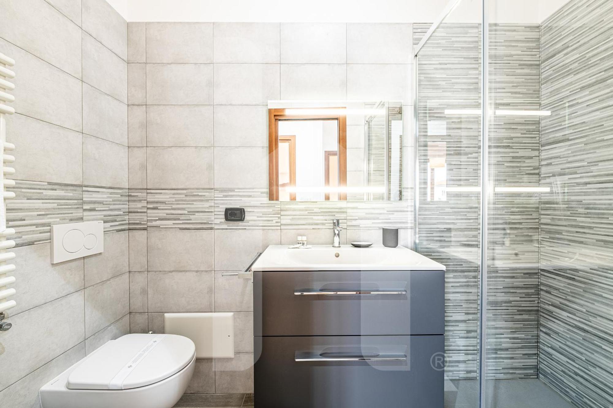 Homiday - Pisa - Elegant Apartment- 3 Camere 2 Bagni ภายนอก รูปภาพ